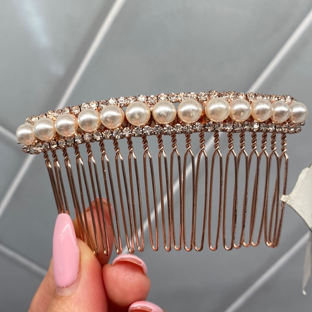 NWT Rose Gold and Pearl Comb / Hair Clip